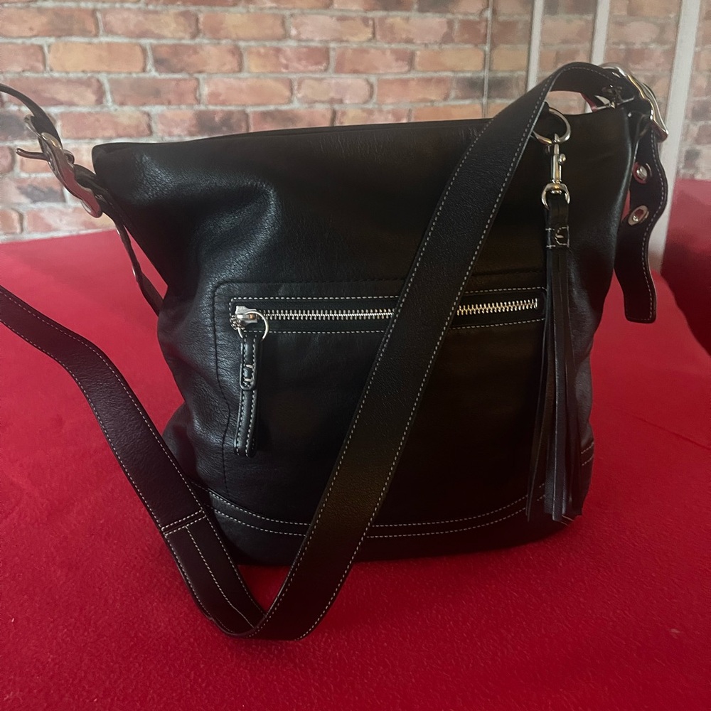 Coach Black Leather Shoulder/Crossbody Bag